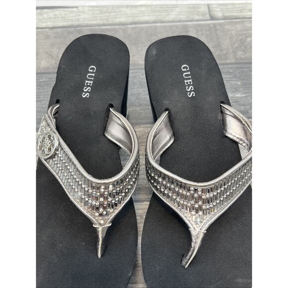 GUESS-“SARRALY” WOMEN SIZE 6M BLACK w/PEWTER~SILVER RHINESTONES WEDGE FLIP FLOPS - Picture 5 of 8